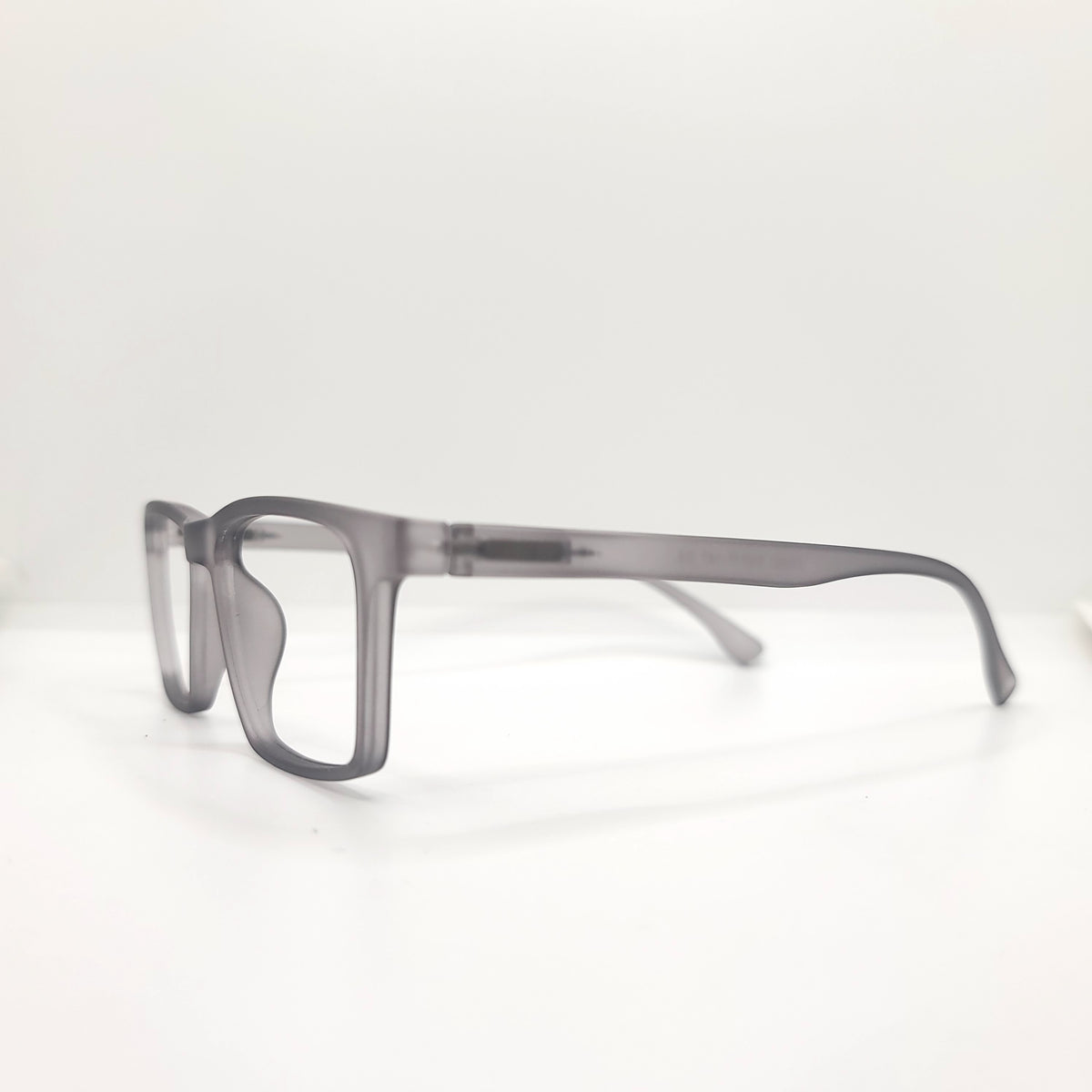 DCG SLEEK AIR 003