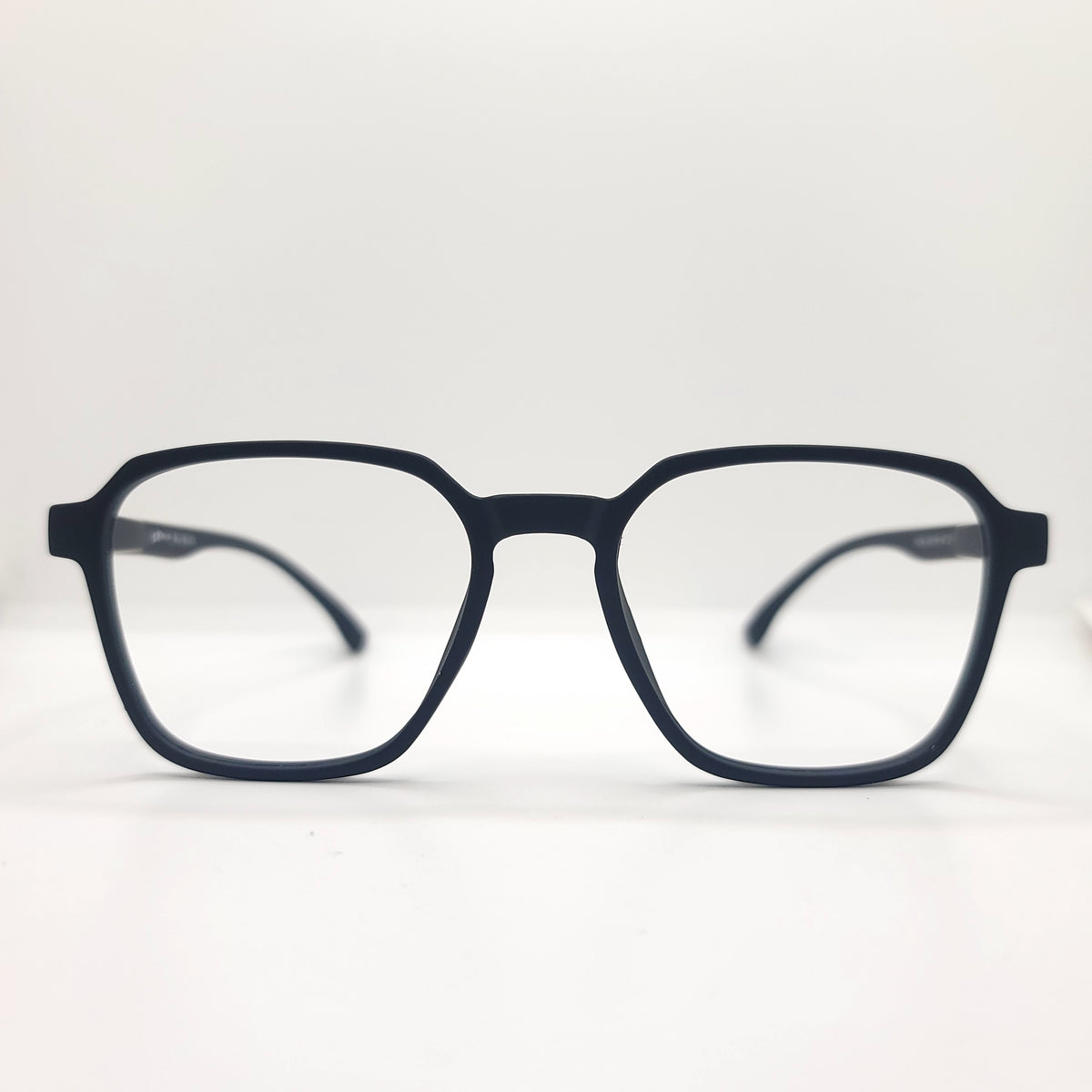 DCG SLEEK AIR 004