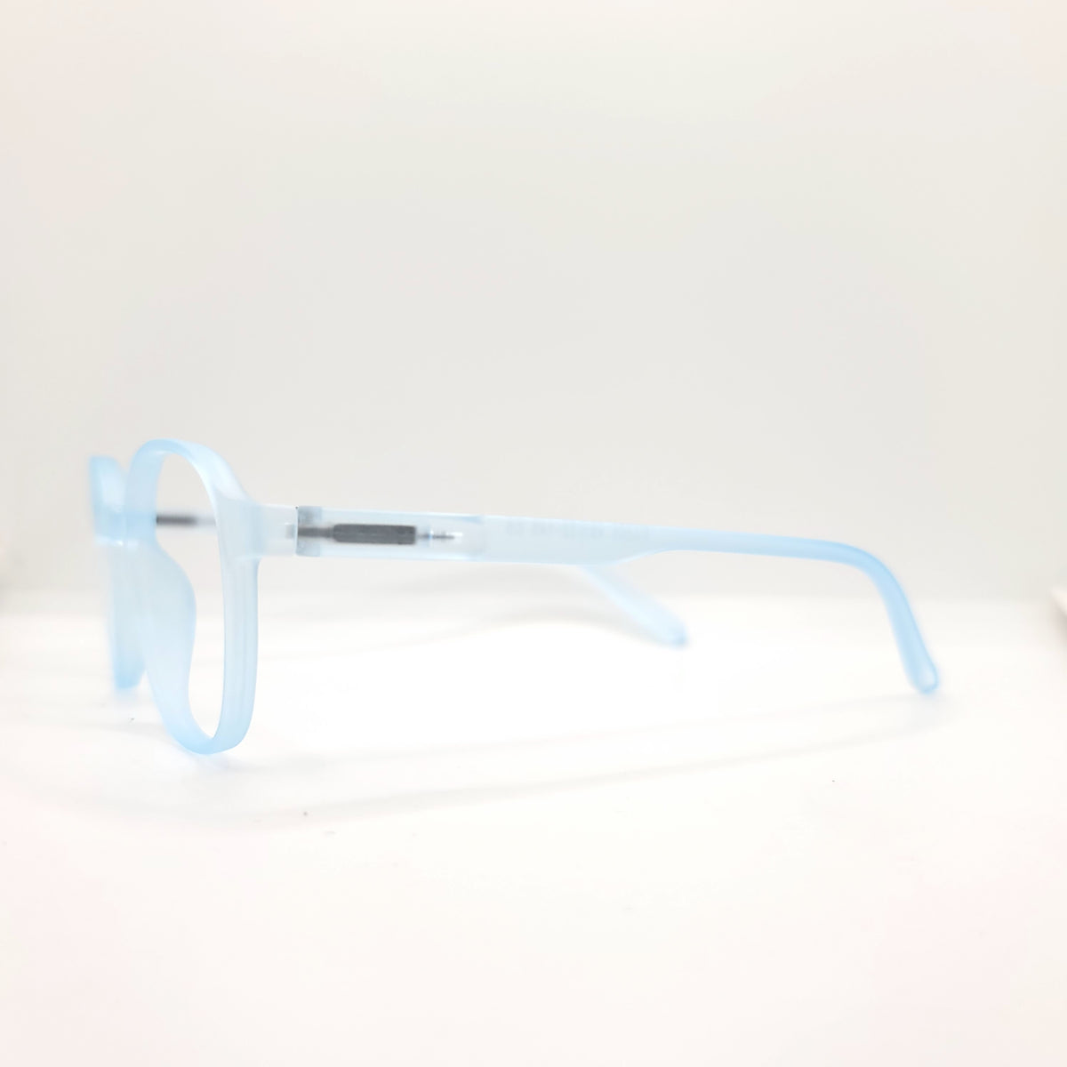 DCG SLEEK AIR 005