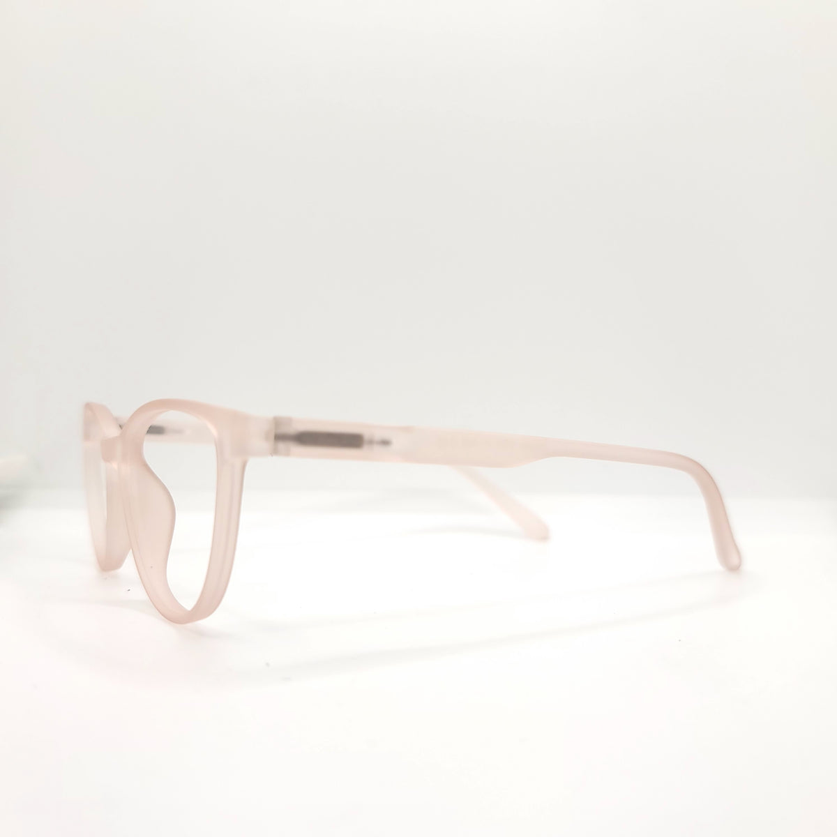 DCG SLEEK AIR 008