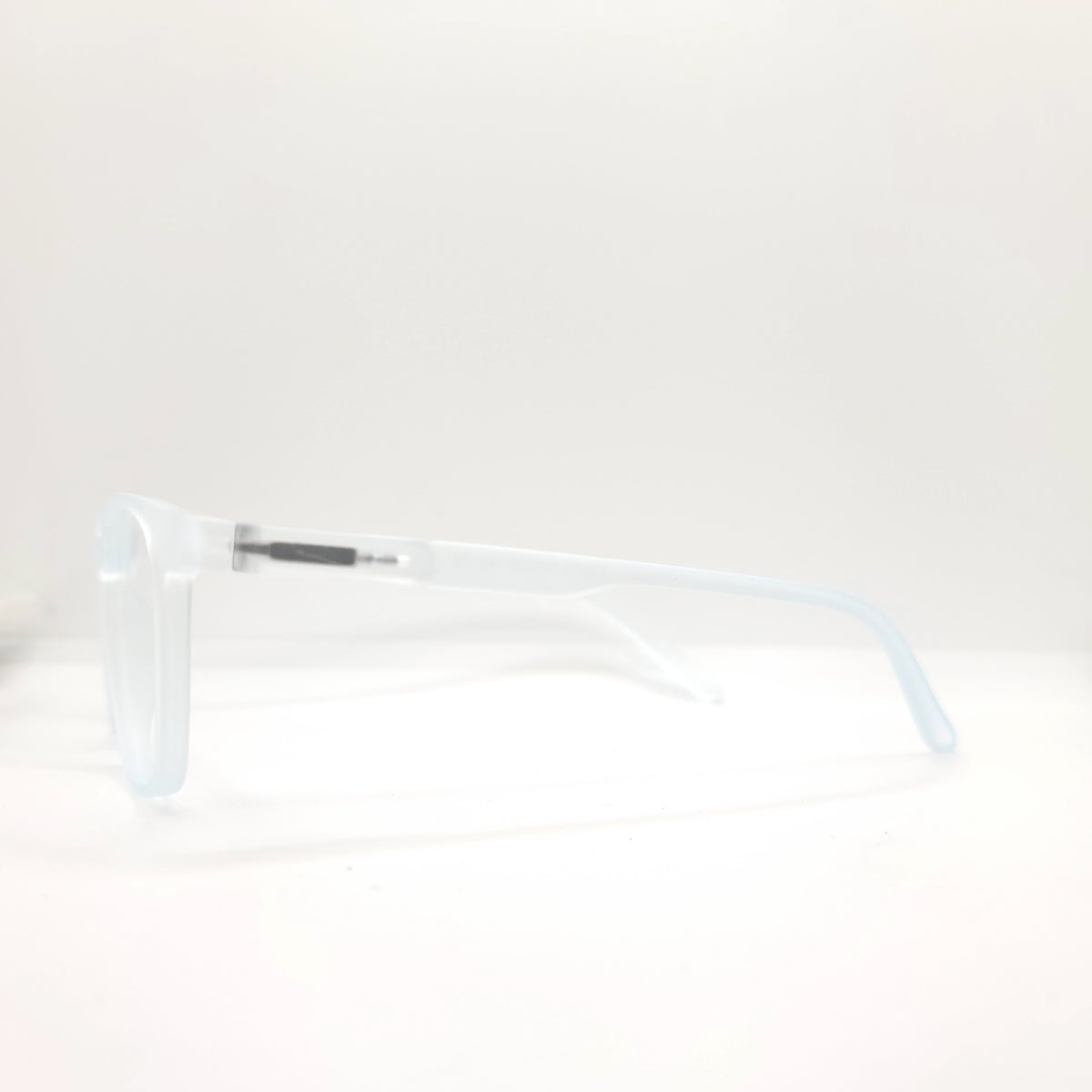 DCG SLEEK AIR 010
